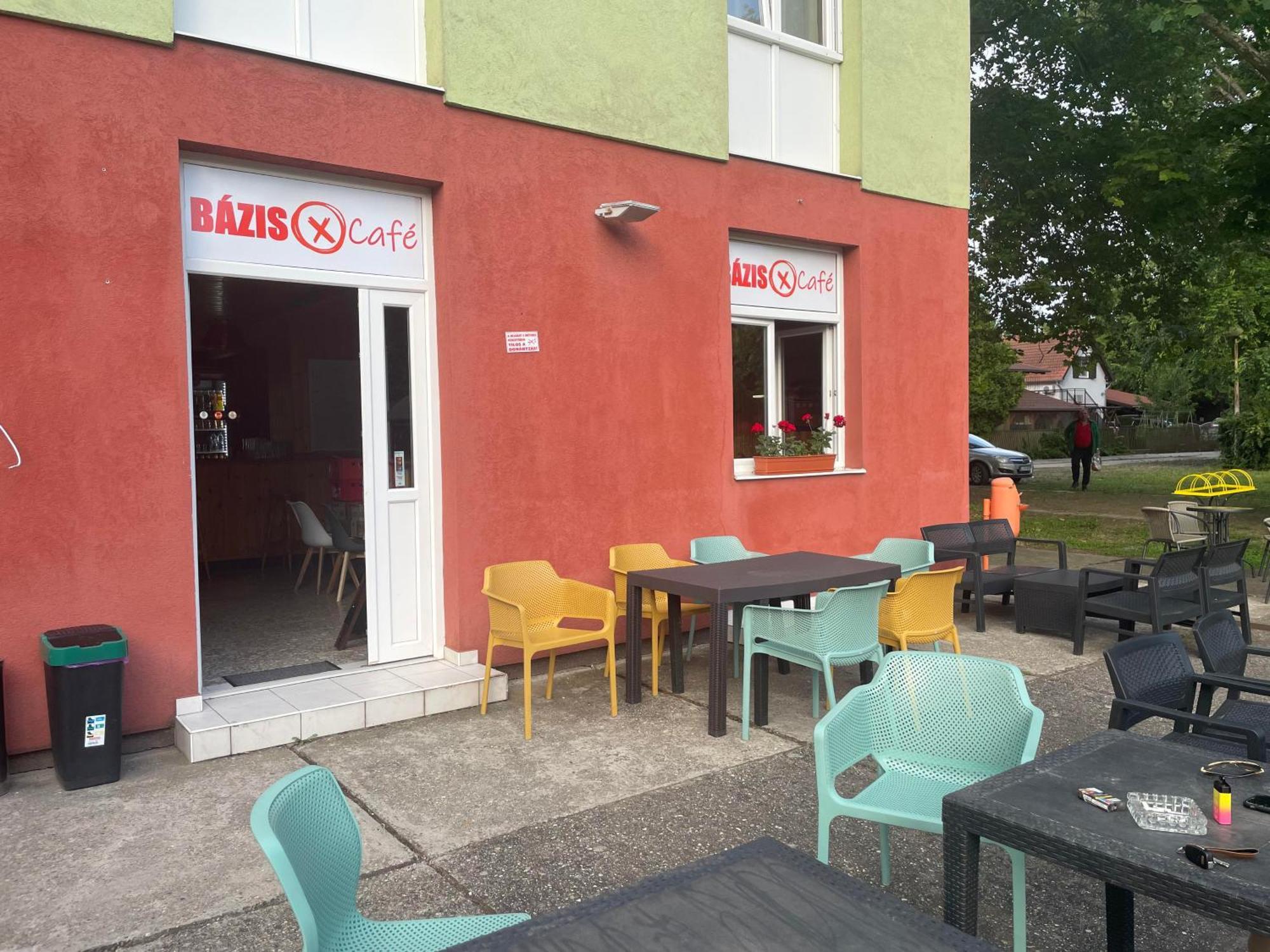Tifani Szallo Balatonlelle Exterior foto